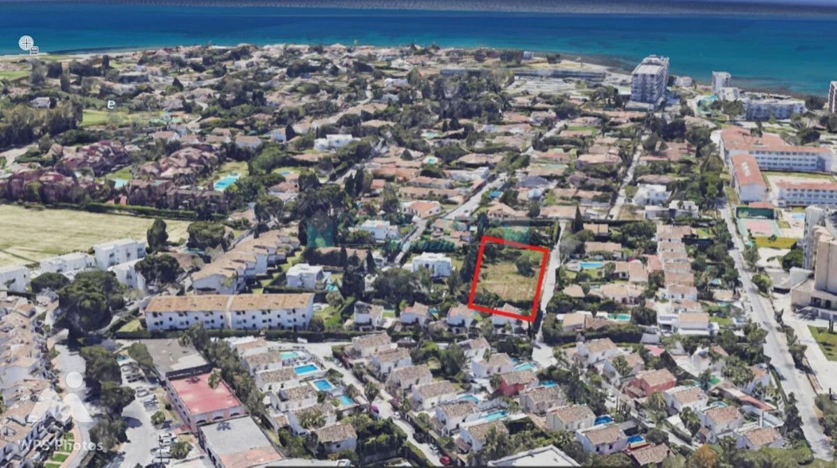 Residential Plot for sale in Atalaya, Estepona