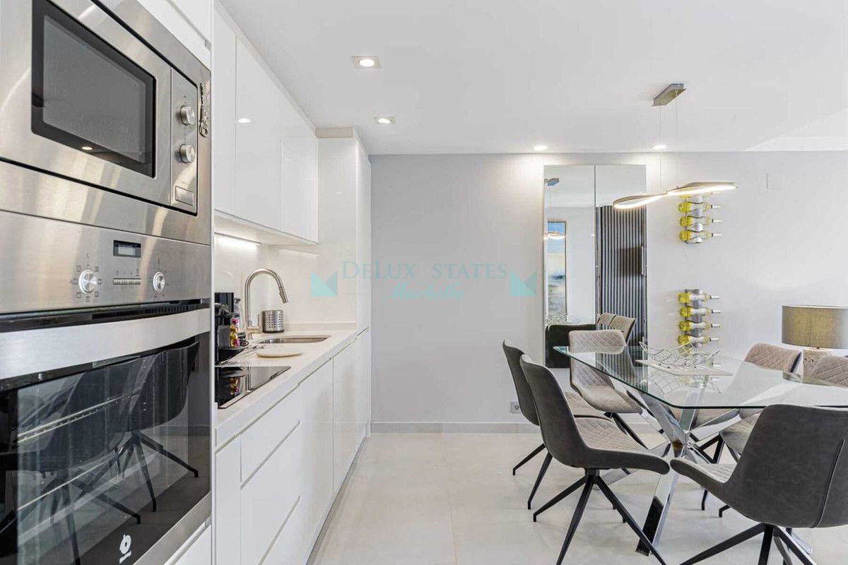 Penthouse for sale in Nueva Andalucia