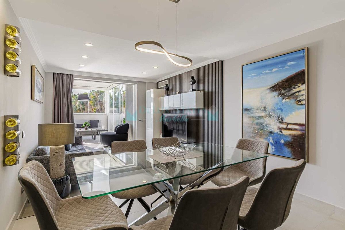 Penthouse for sale in Nueva Andalucia