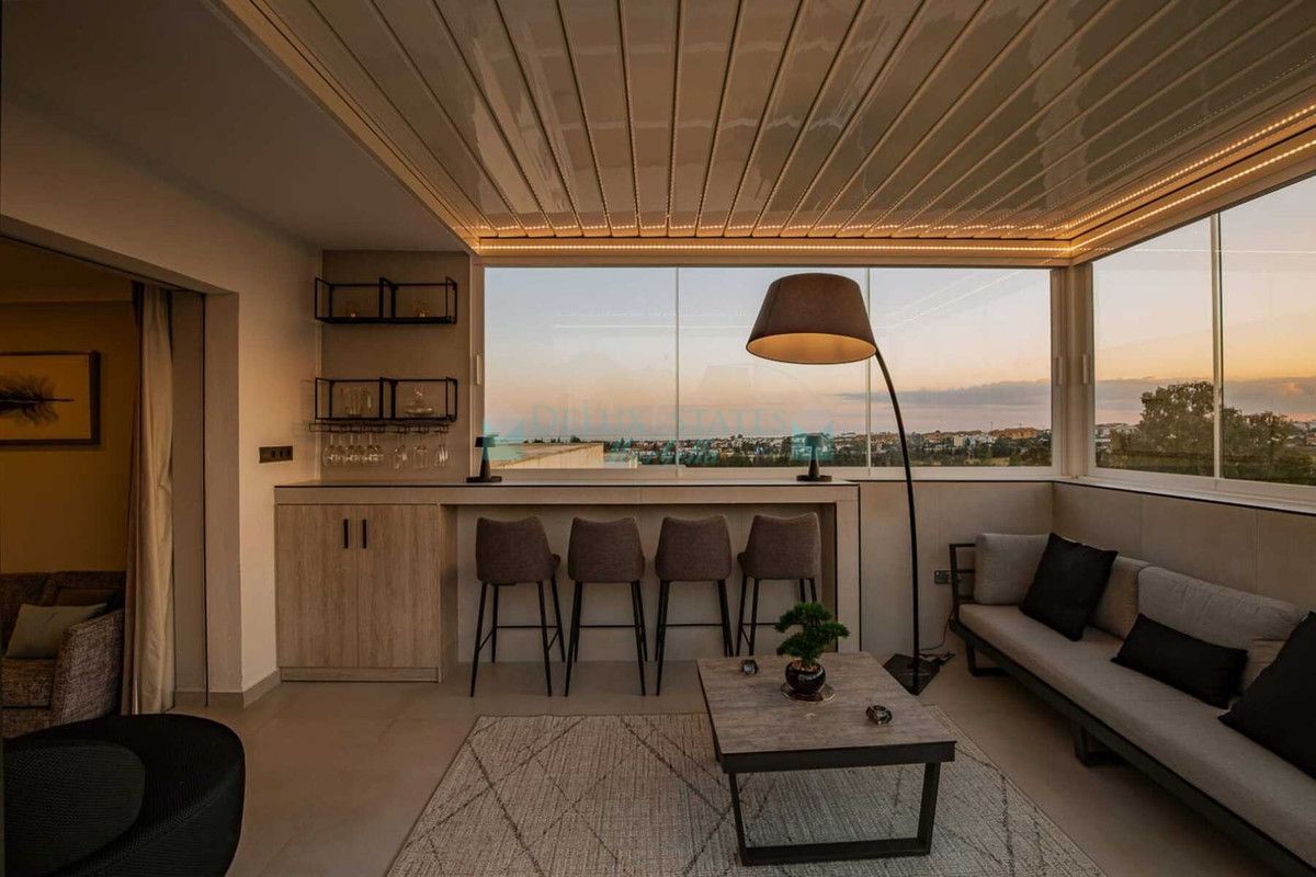 Penthouse for sale in Nueva Andalucia