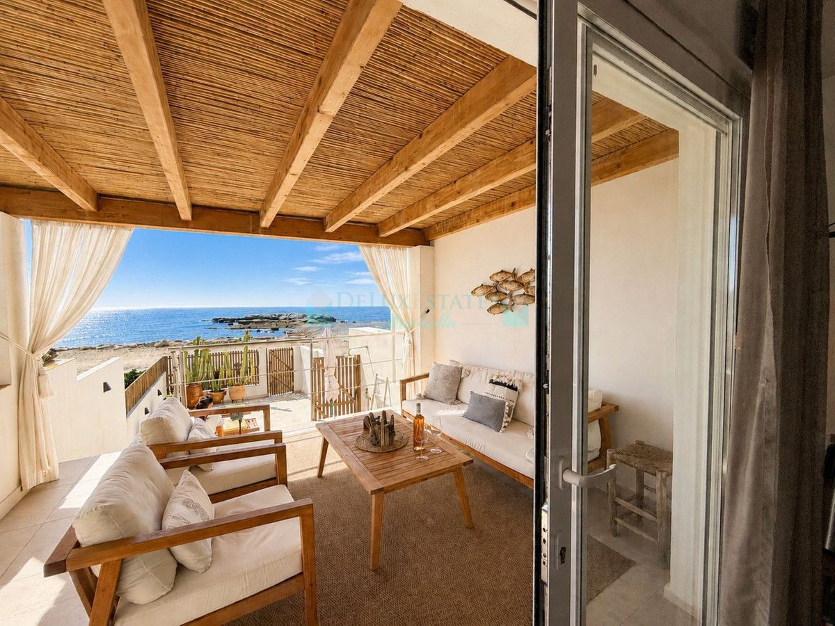 Town House for sale in Estepona