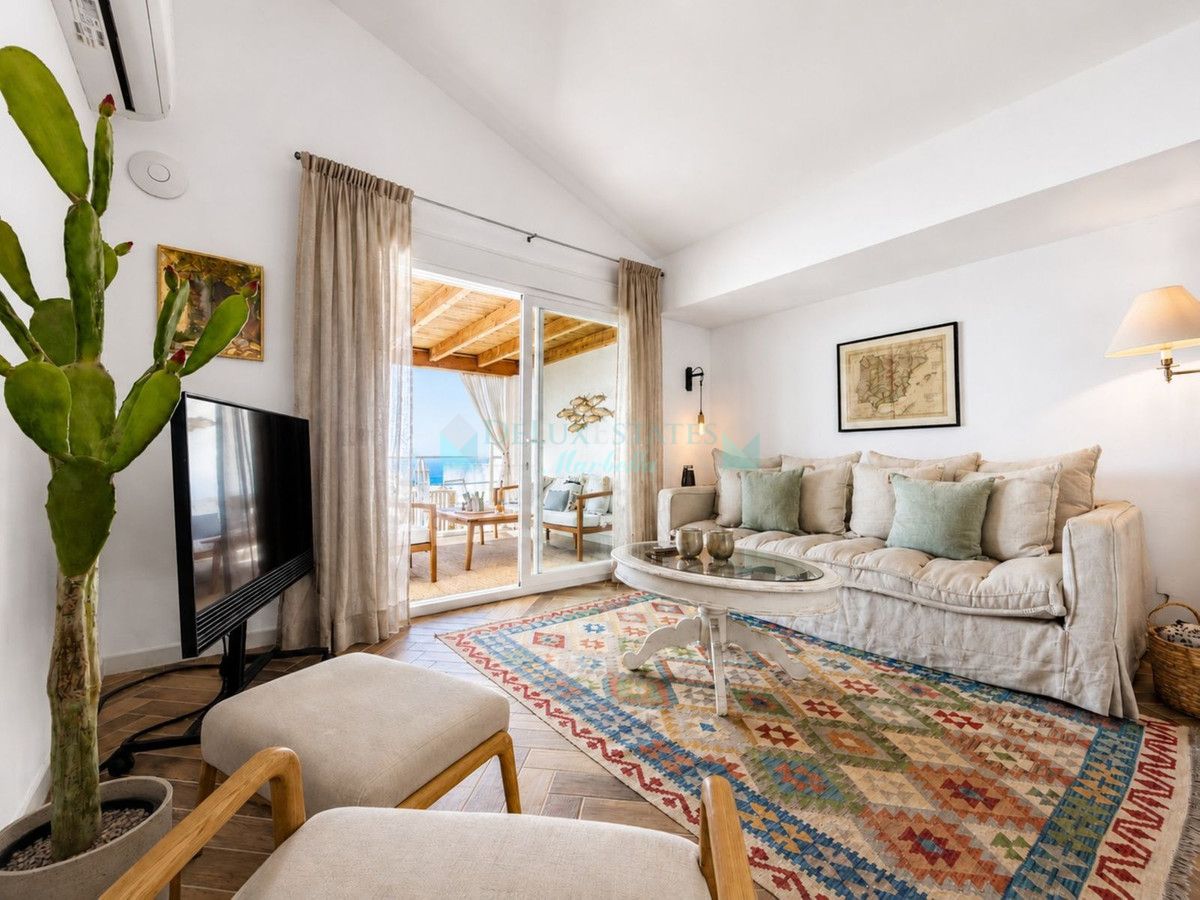 Town House for sale in Estepona