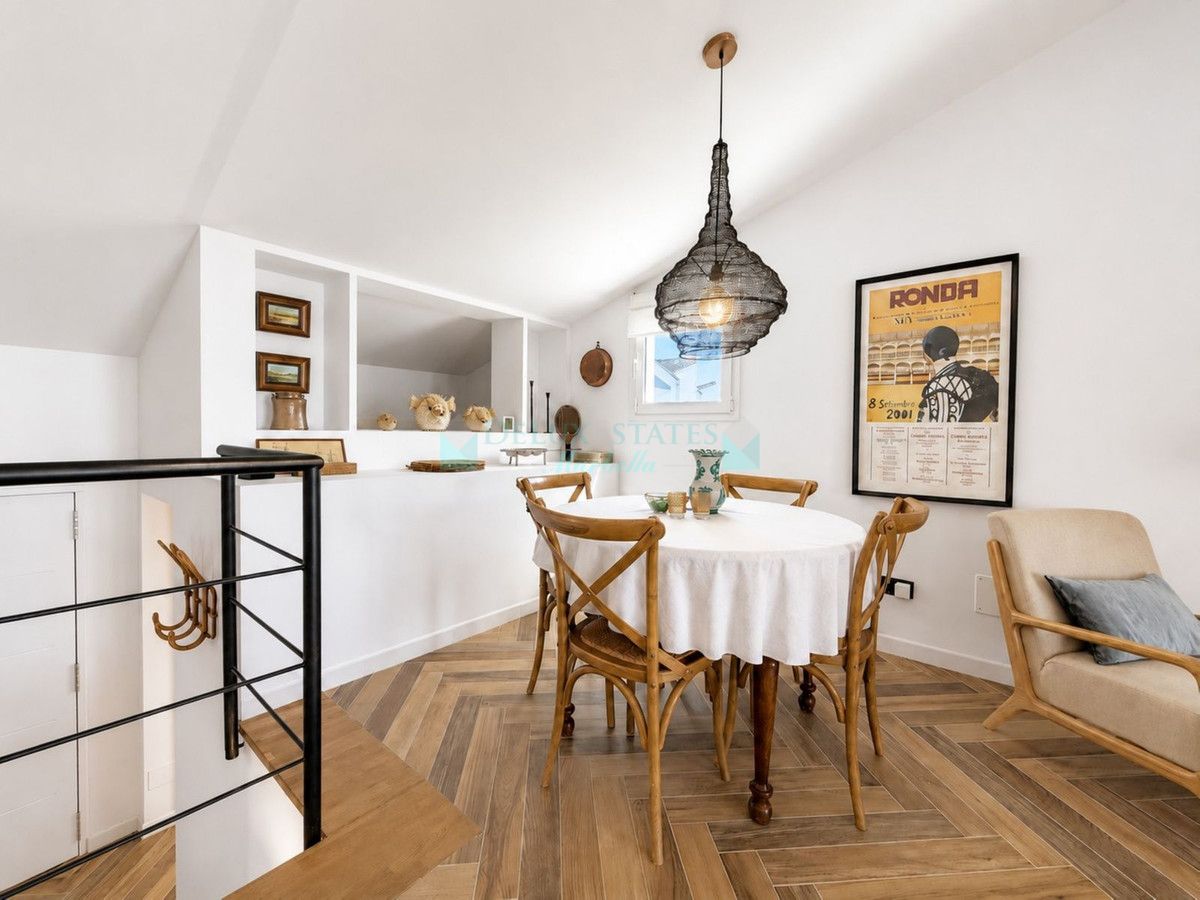 Town House for sale in Estepona