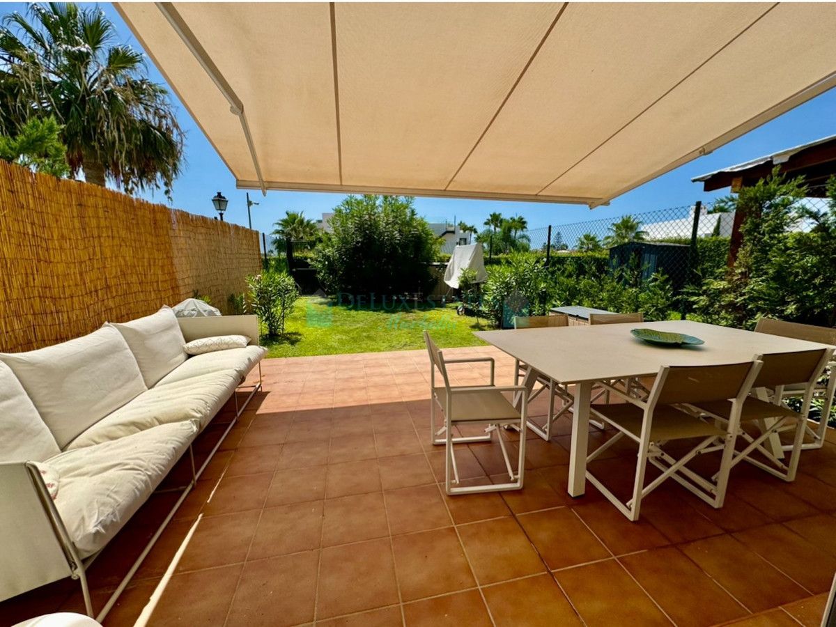 Adosado en alquiler en New Golden Mile, Estepona