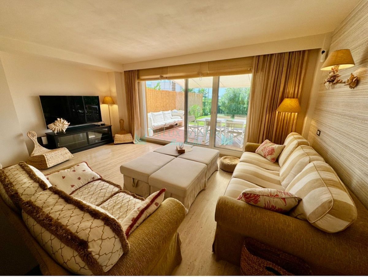 Adosado en alquiler en New Golden Mile, Estepona