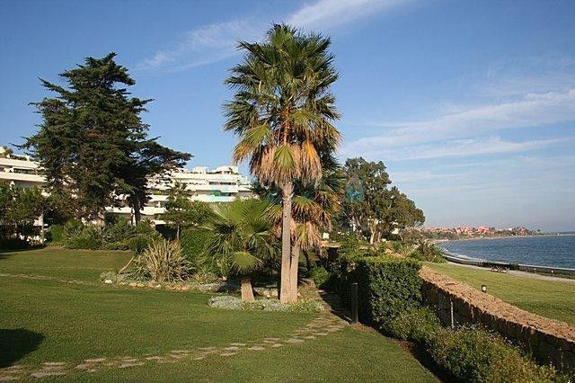 Apartamento en venta en Estepona