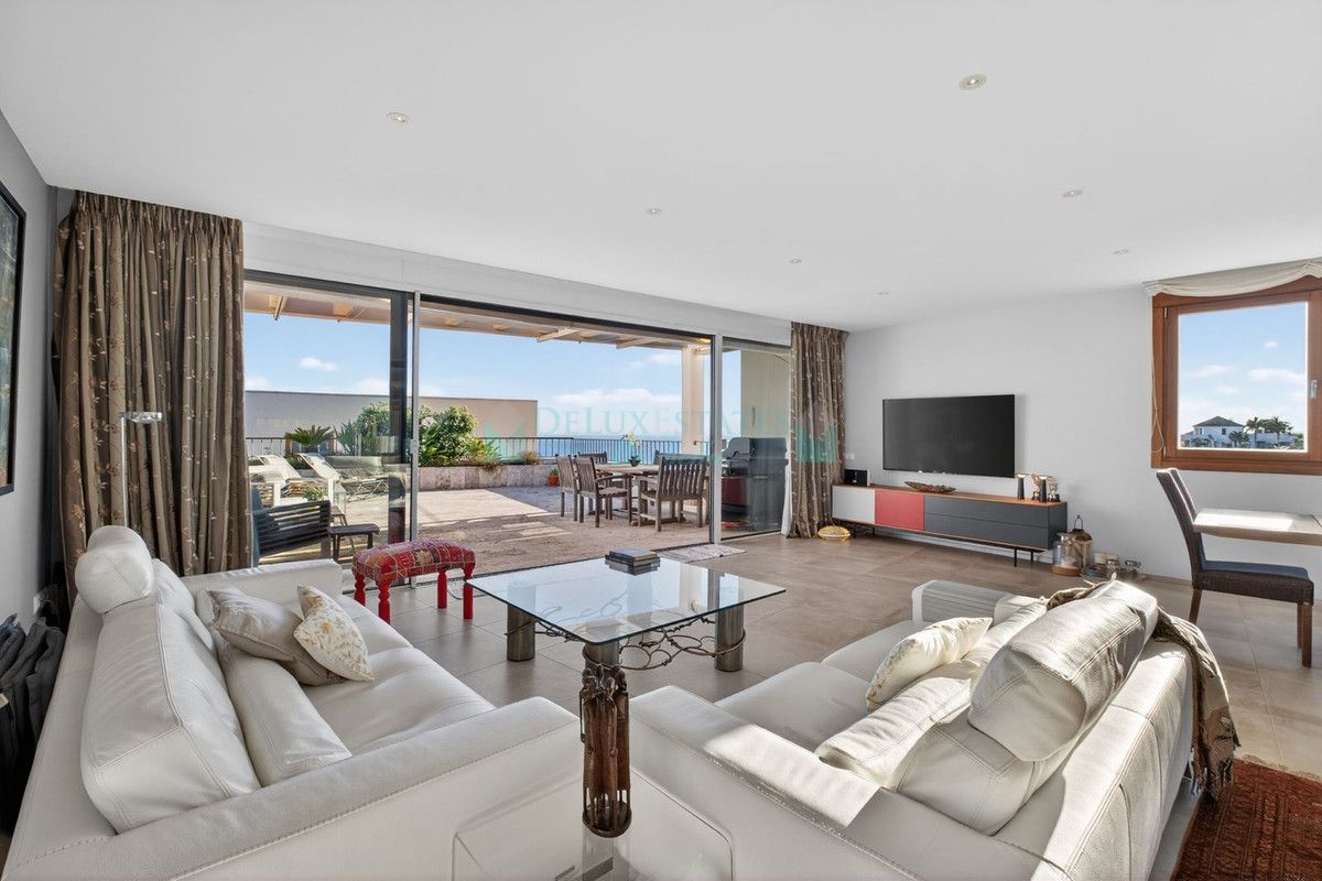 Penthouse for sale in Los Altos de los Monteros, Marbella East