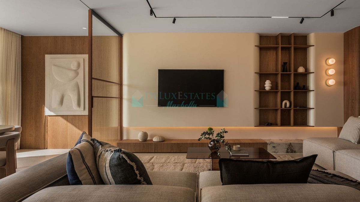 Town House for sale in Nueva Andalucia