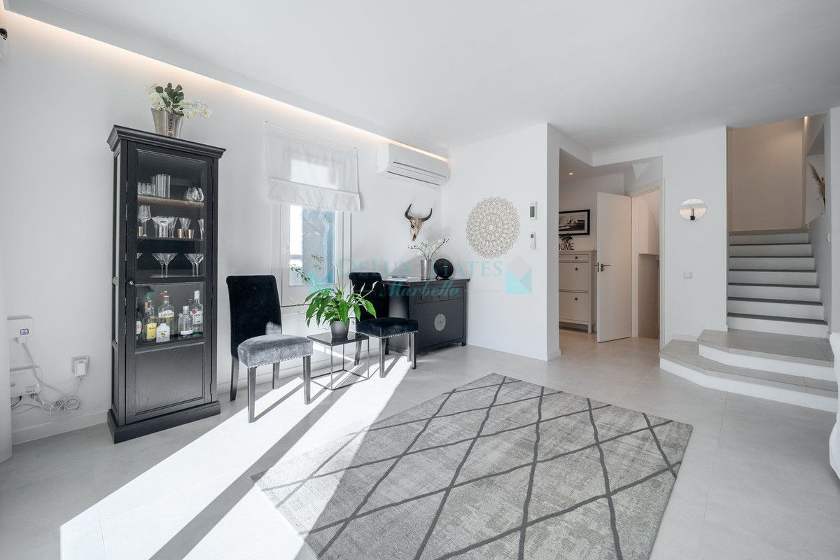 Town House for sale in Nueva Andalucia