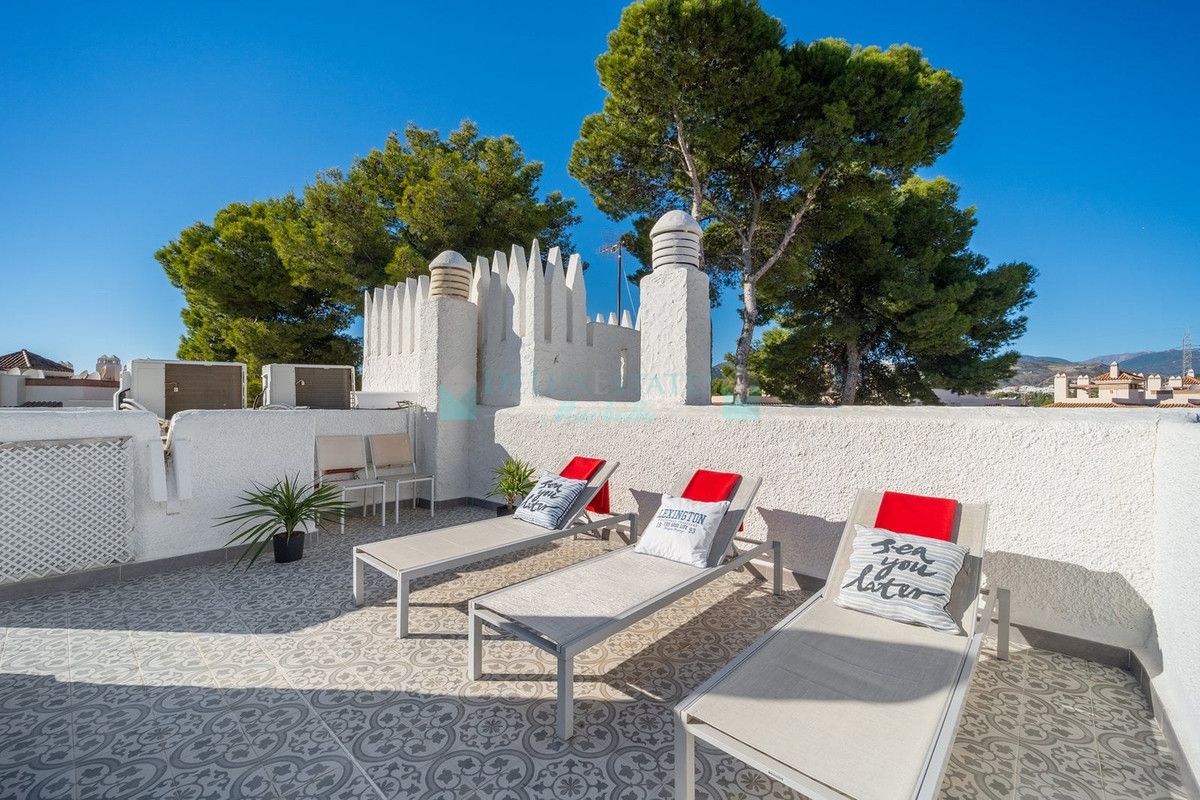 Town House for sale in Nueva Andalucia