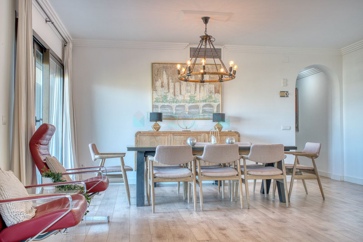 Penthouse for sale in Estepona