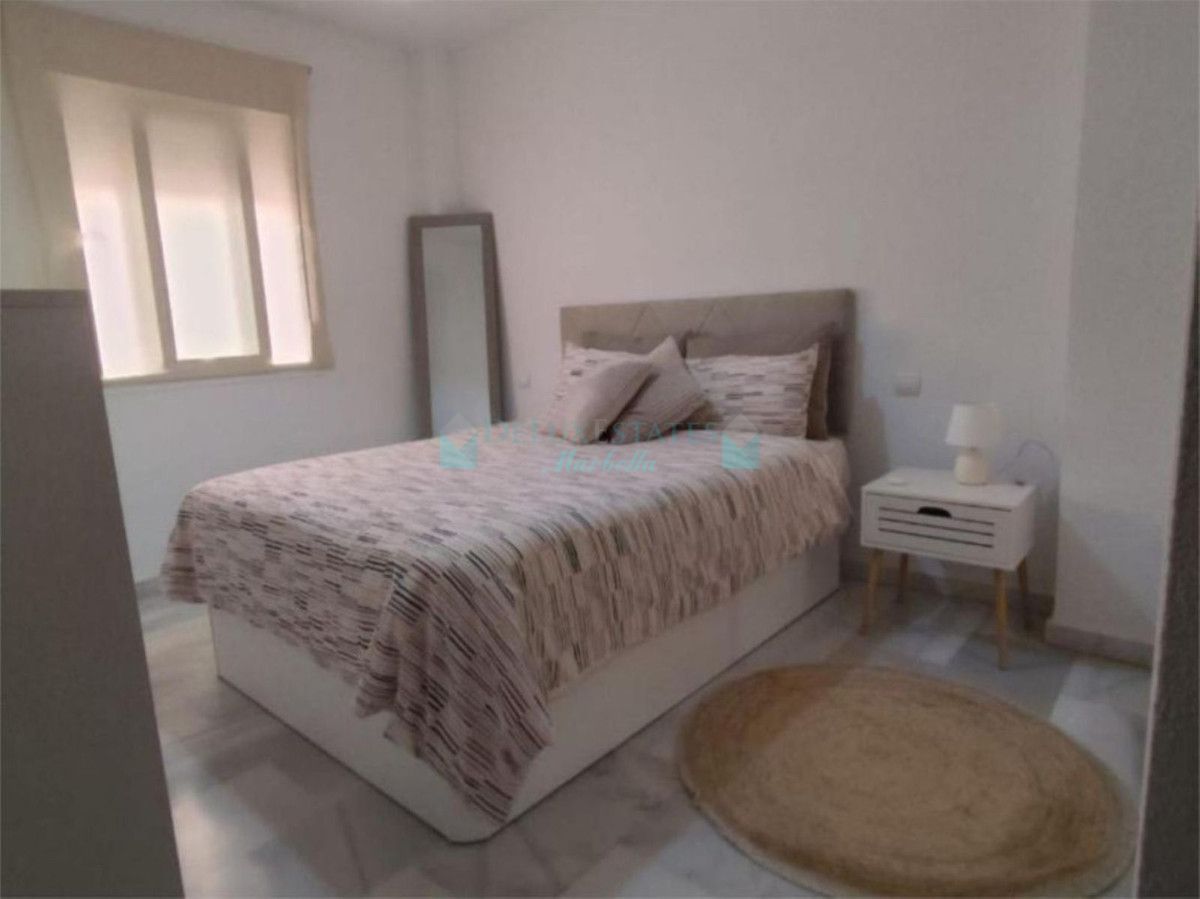 Apartment for sale in Estepona