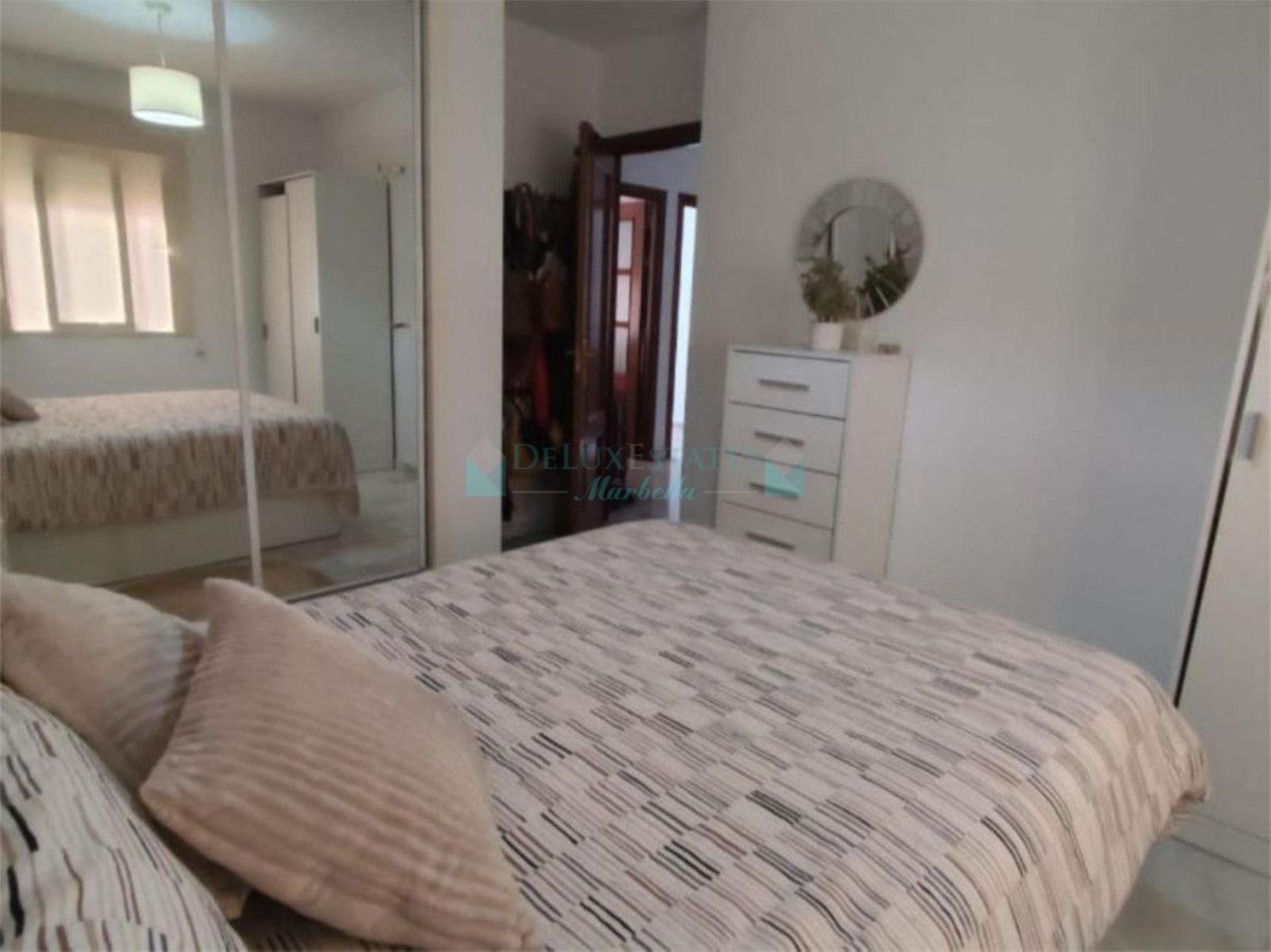 Apartment for sale in Estepona