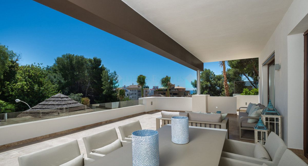 Semi Detached Villa for sale in Marbella