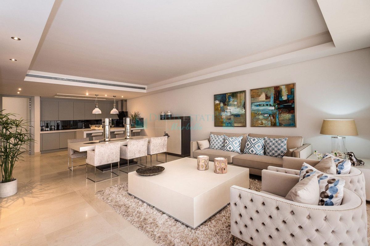 Semi Detached Villa for sale in Marbella