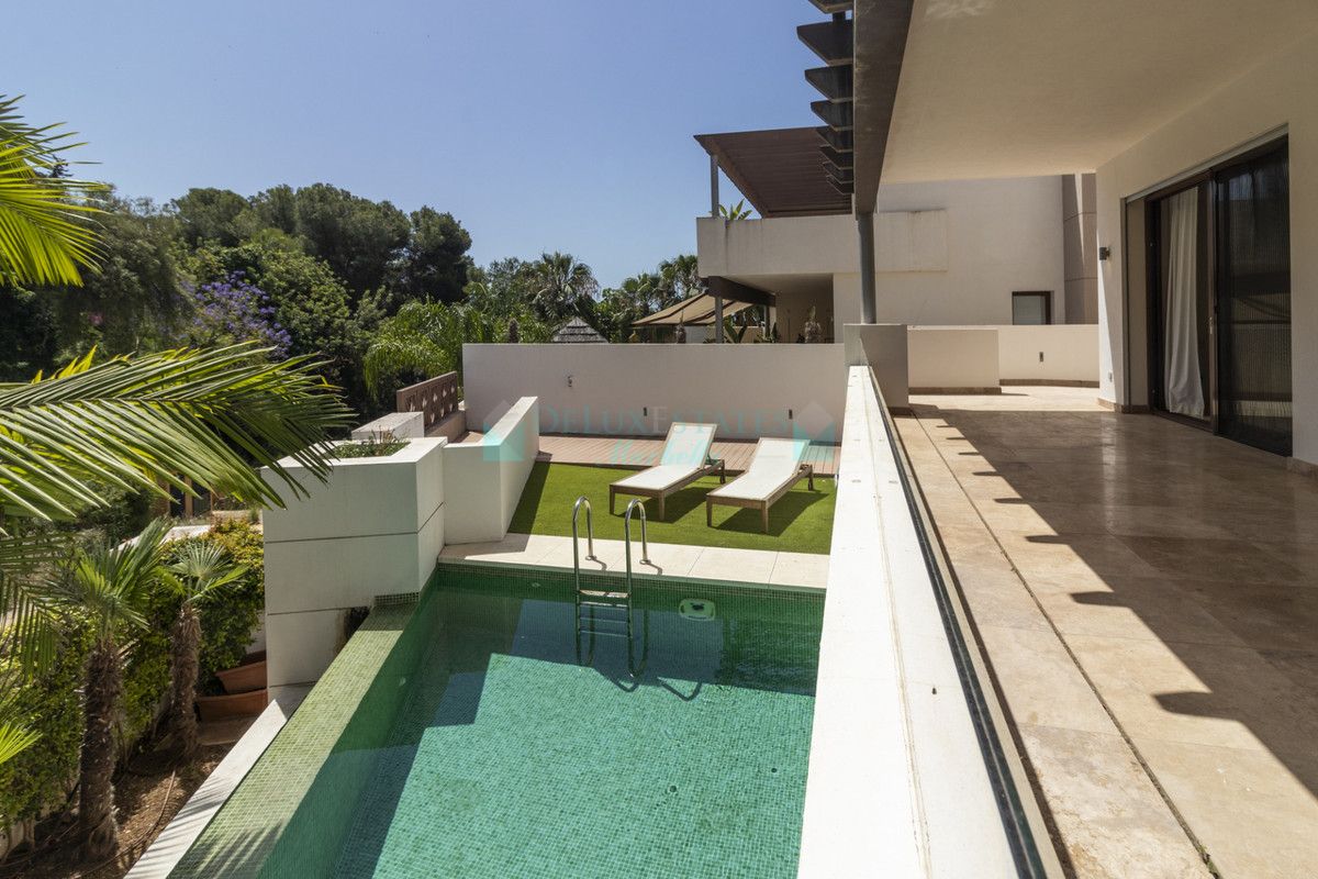 Semi Detached Villa for sale in Marbella