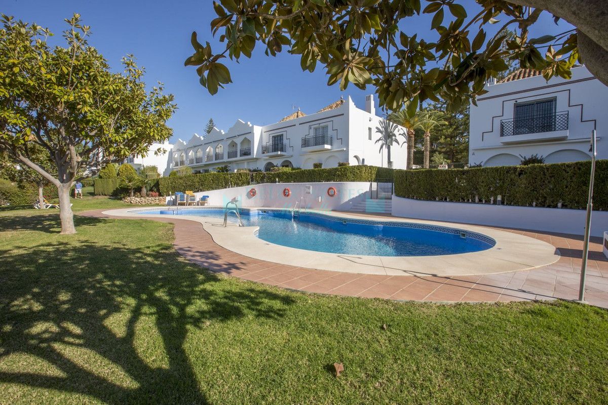 Adosado en venta en Nueva Andalucia