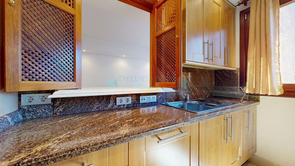 Apartamento en venta en Estepona