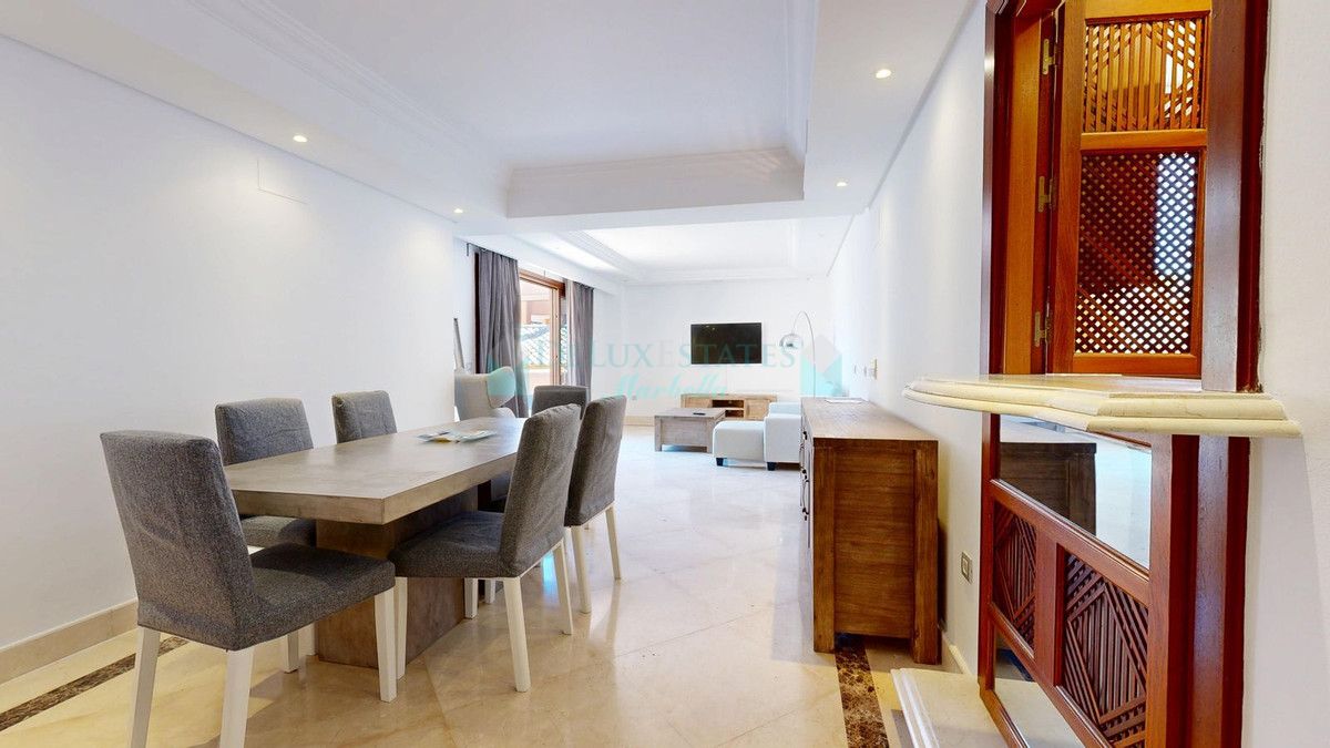 Apartamento en venta en Estepona