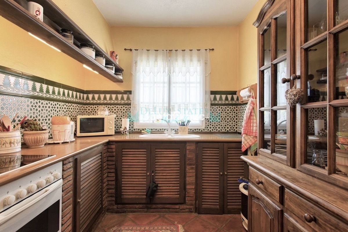 Town House for sale in Benahavis