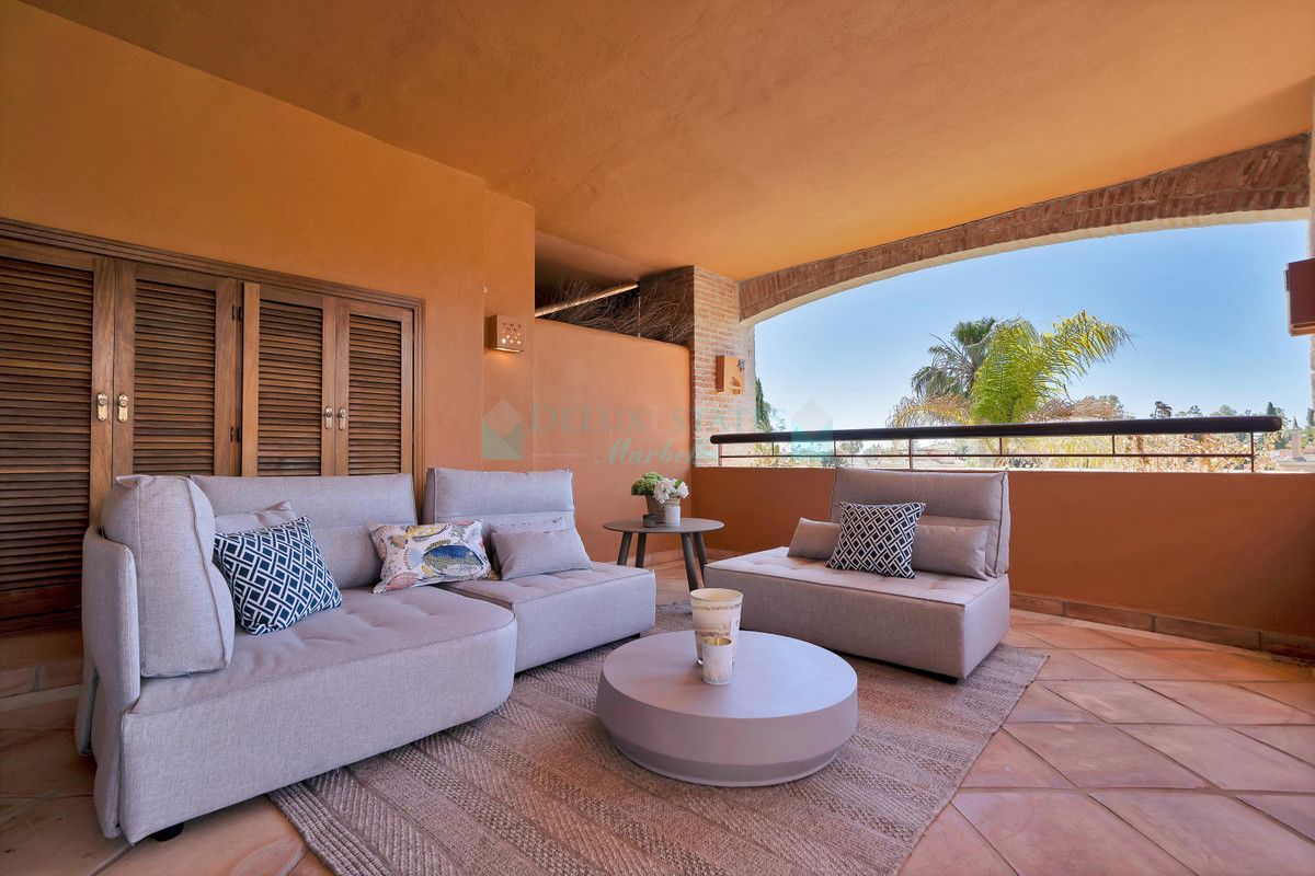 Apartment for sale in Bahia de Marbella, Marbella East