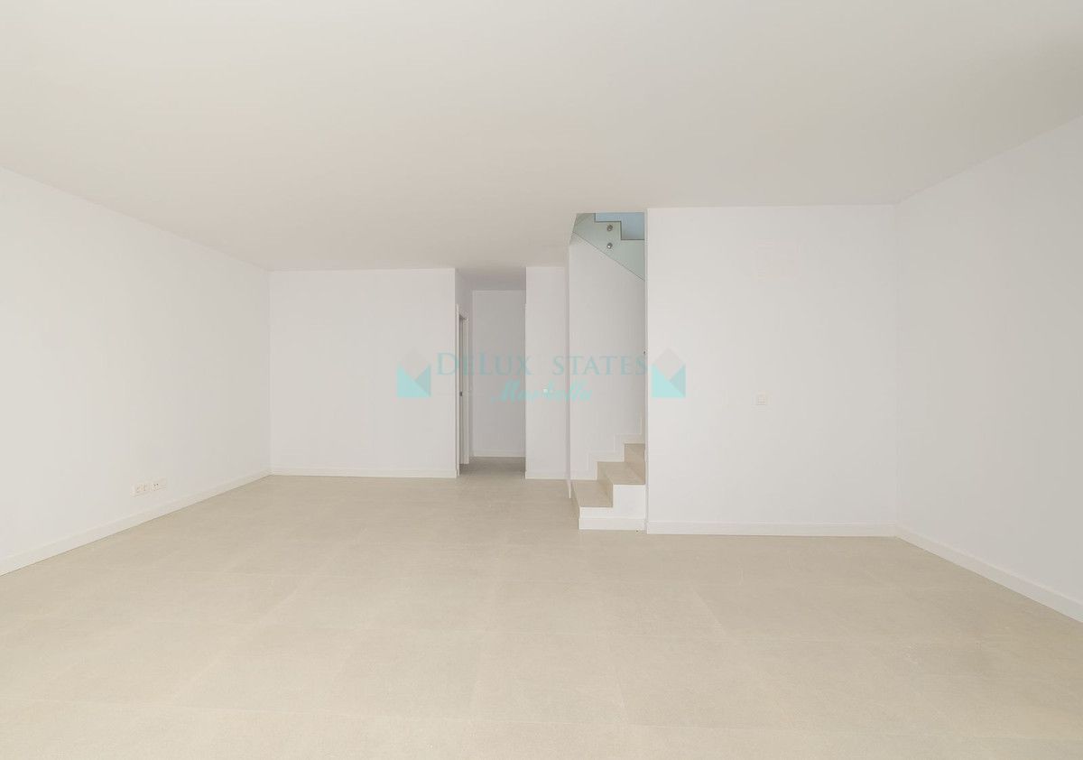 Semi Detached Villa for sale in Atalaya, Estepona