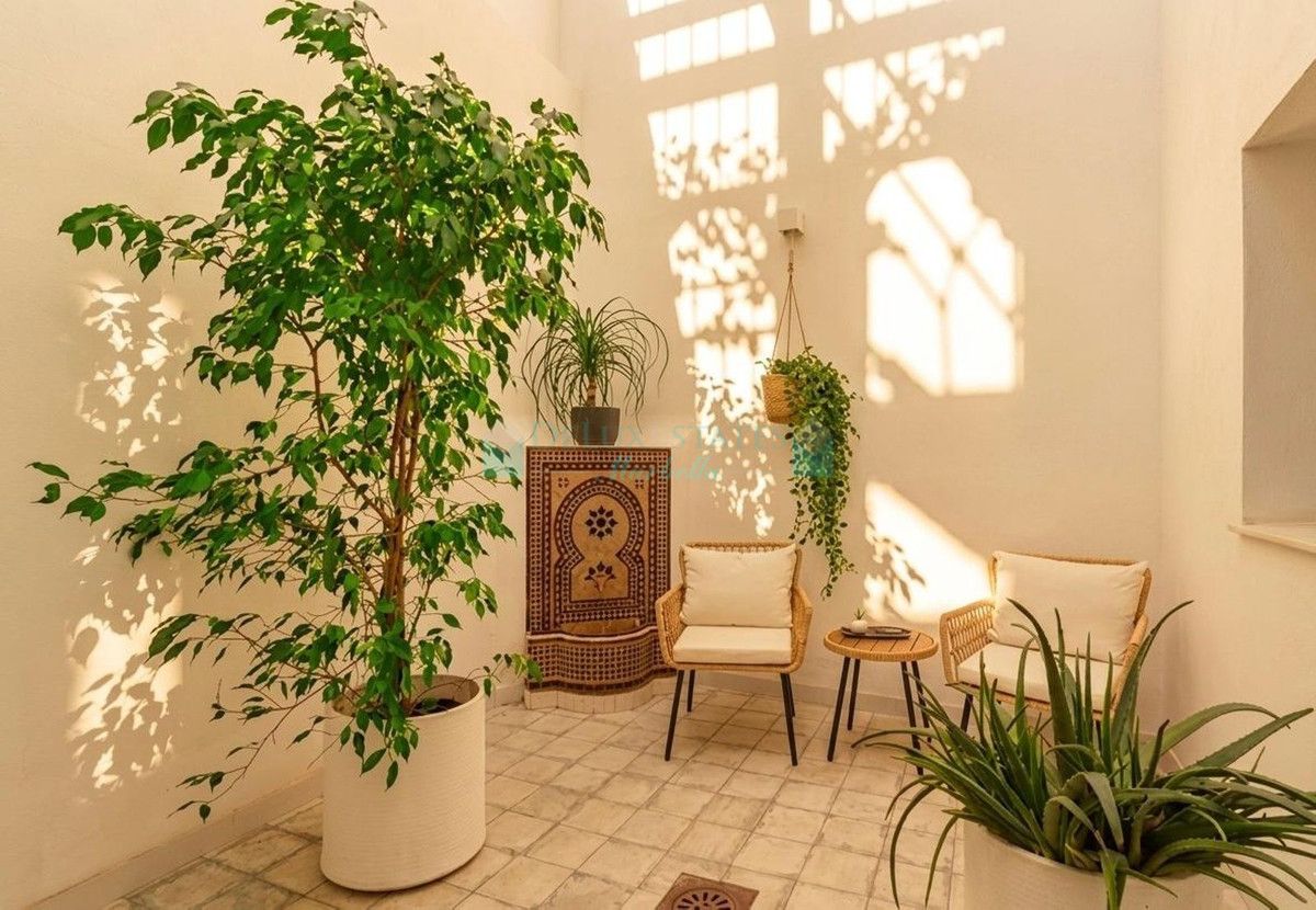 Town House for sale in Estepona