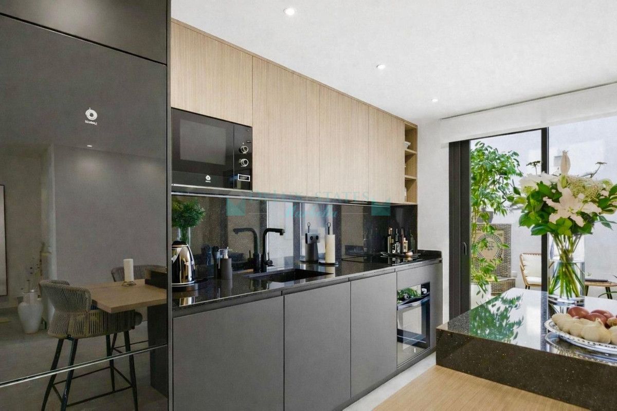 Town House for sale in Estepona