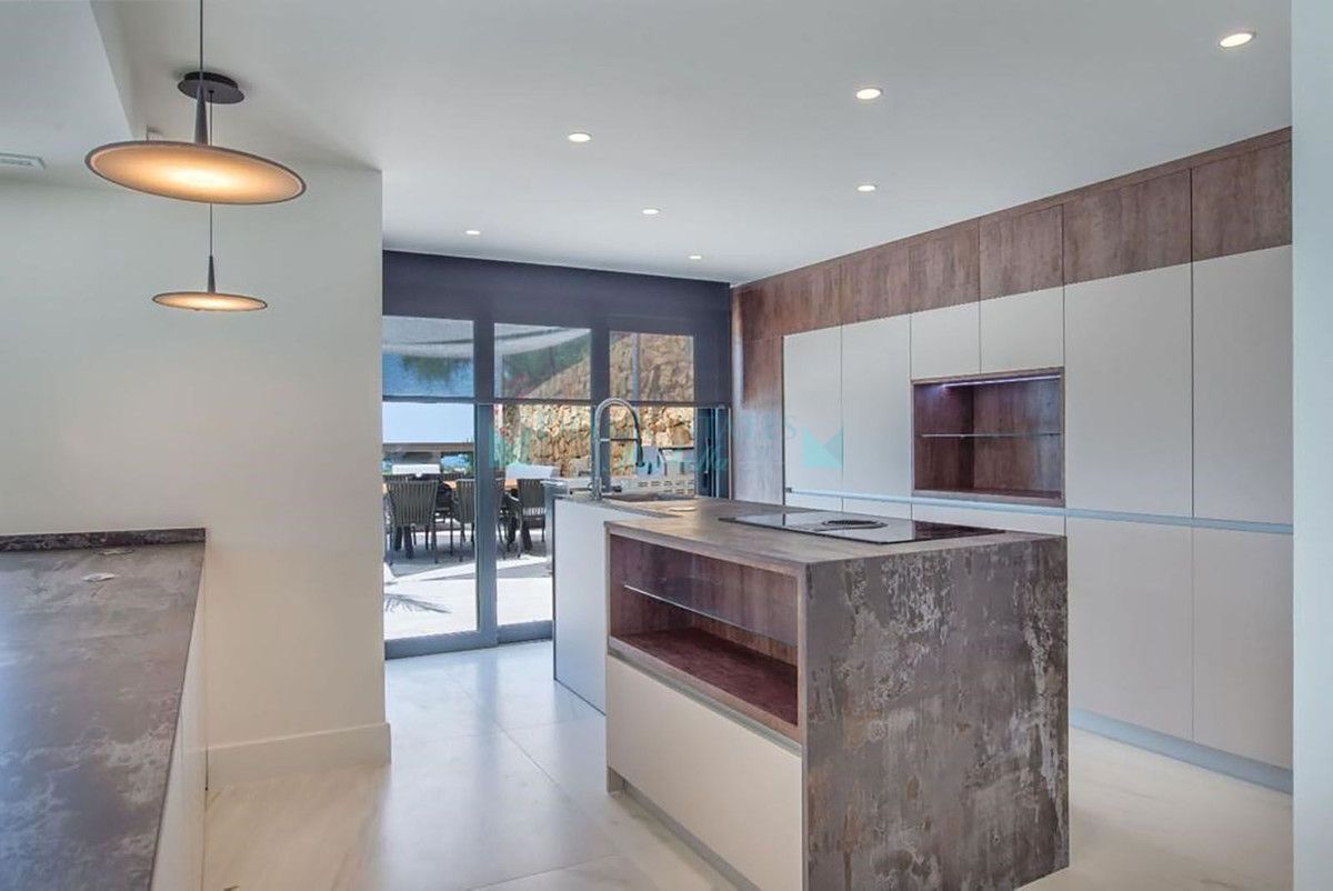 Villa for sale in Elviria, Marbella East