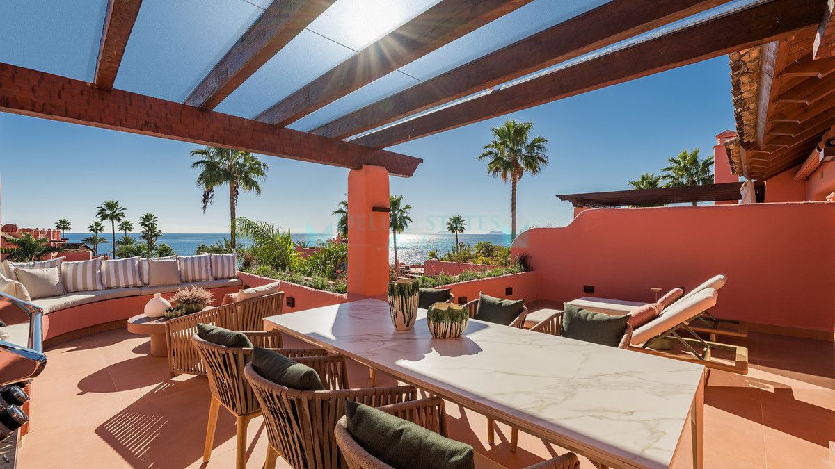 Penthouse for sale in Estepona