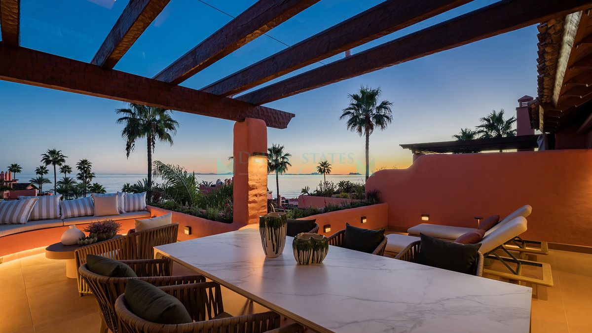 Penthouse for sale in Estepona