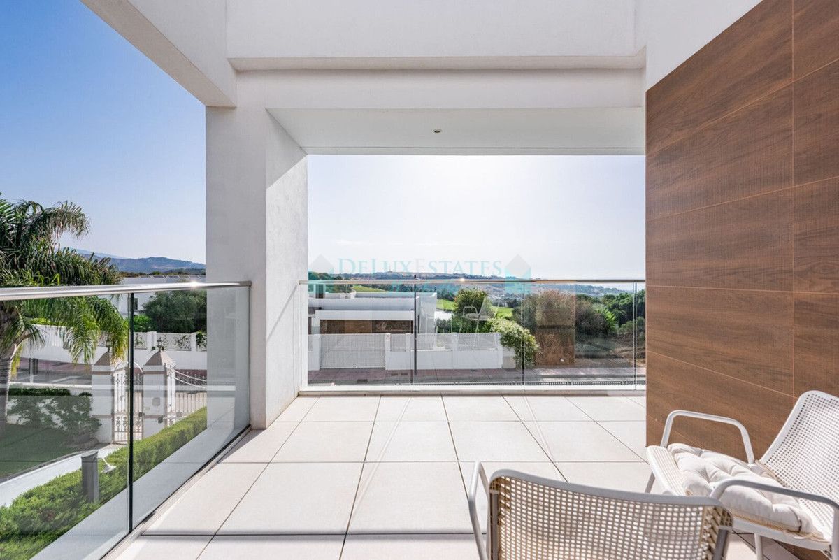 Villa for sale in Estepona