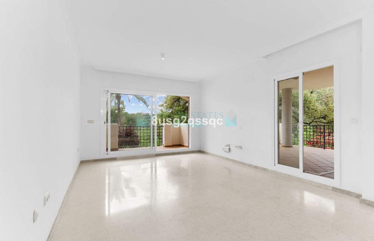 Apartamento Planta Baja en venta en Elviria, Marbella Este