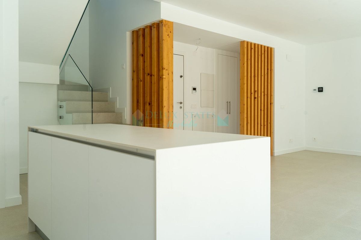 Semi Detached Villa for rent in Atalaya, Estepona