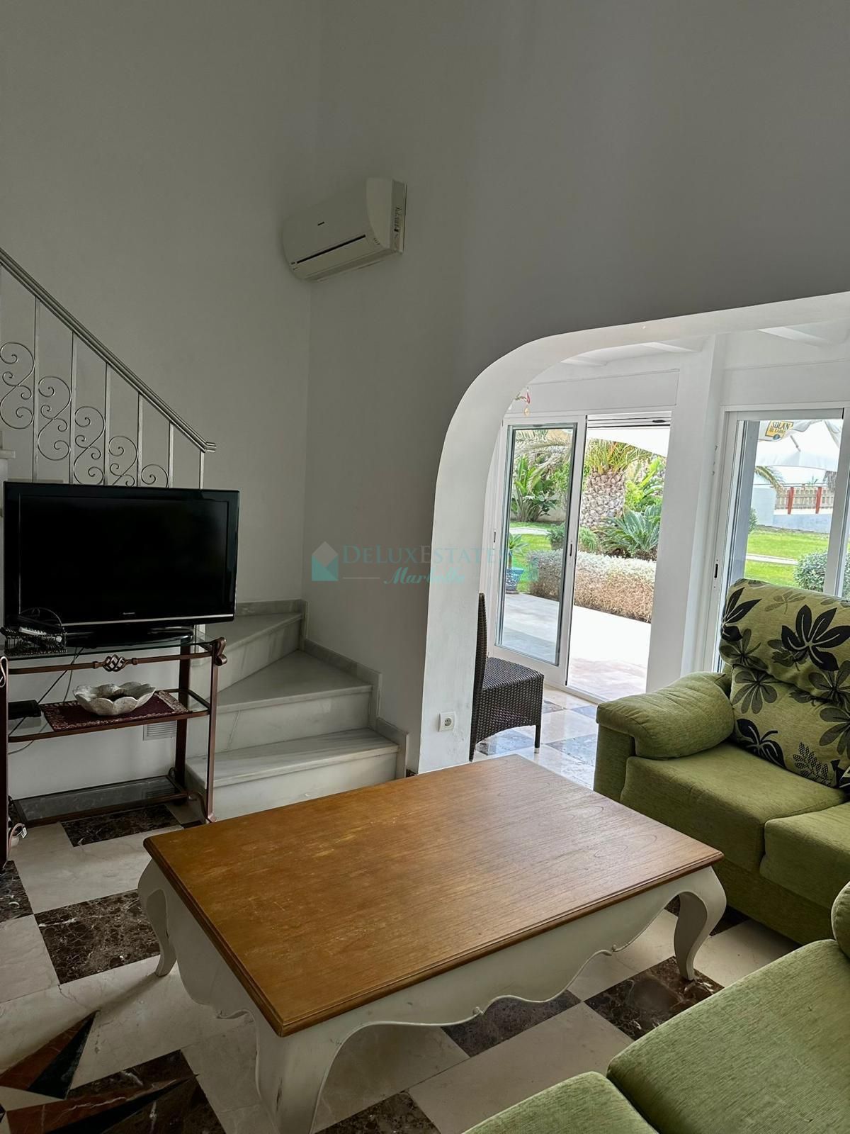 Villa en alquiler en Estepona