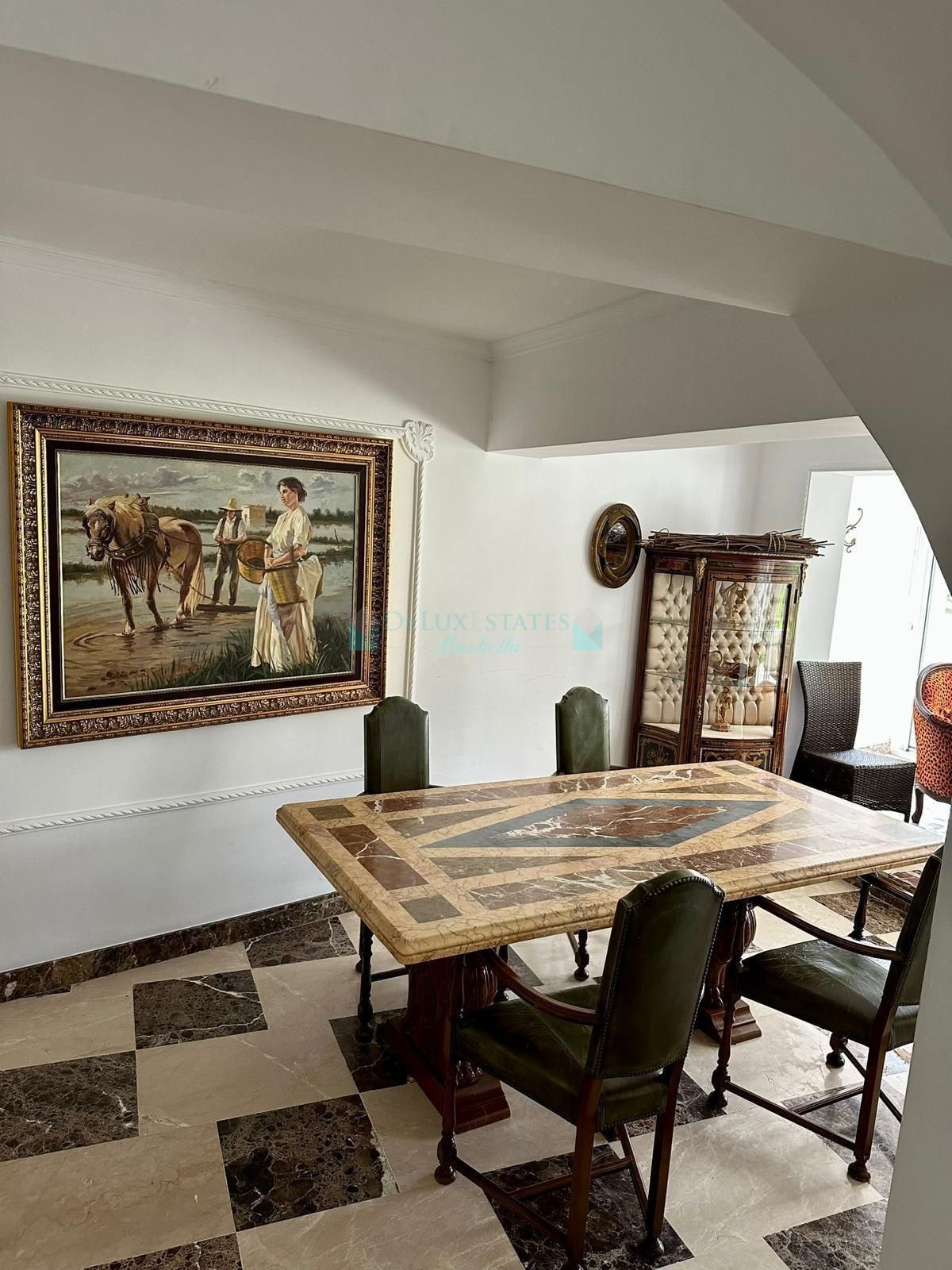 Villa en alquiler en Estepona
