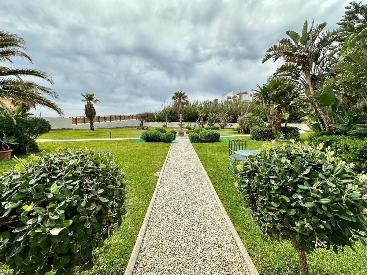 Villa en alquiler en Estepona