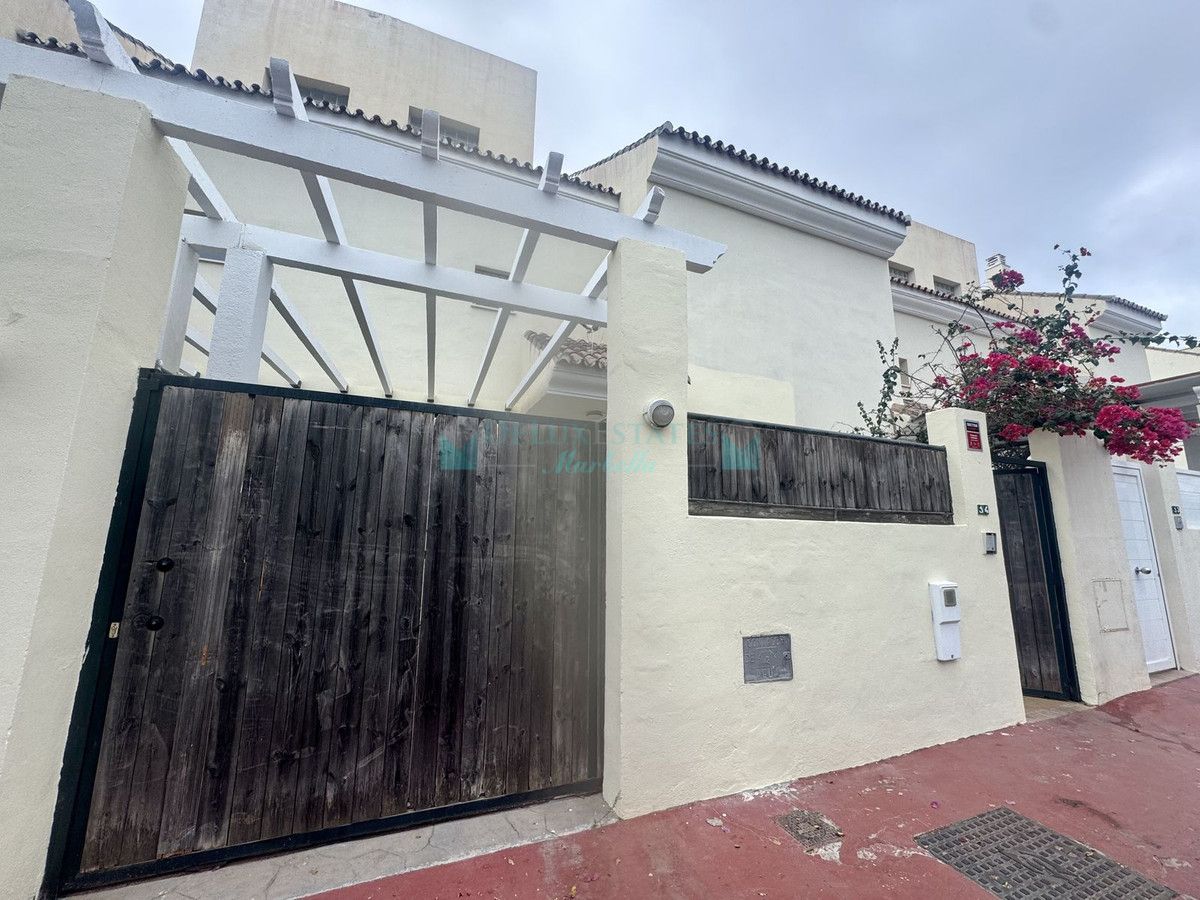 Town House for sale in Marbella