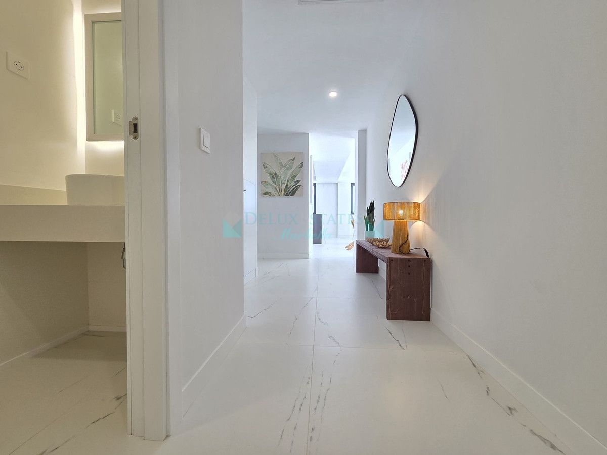 Apartment for sale in Estepona