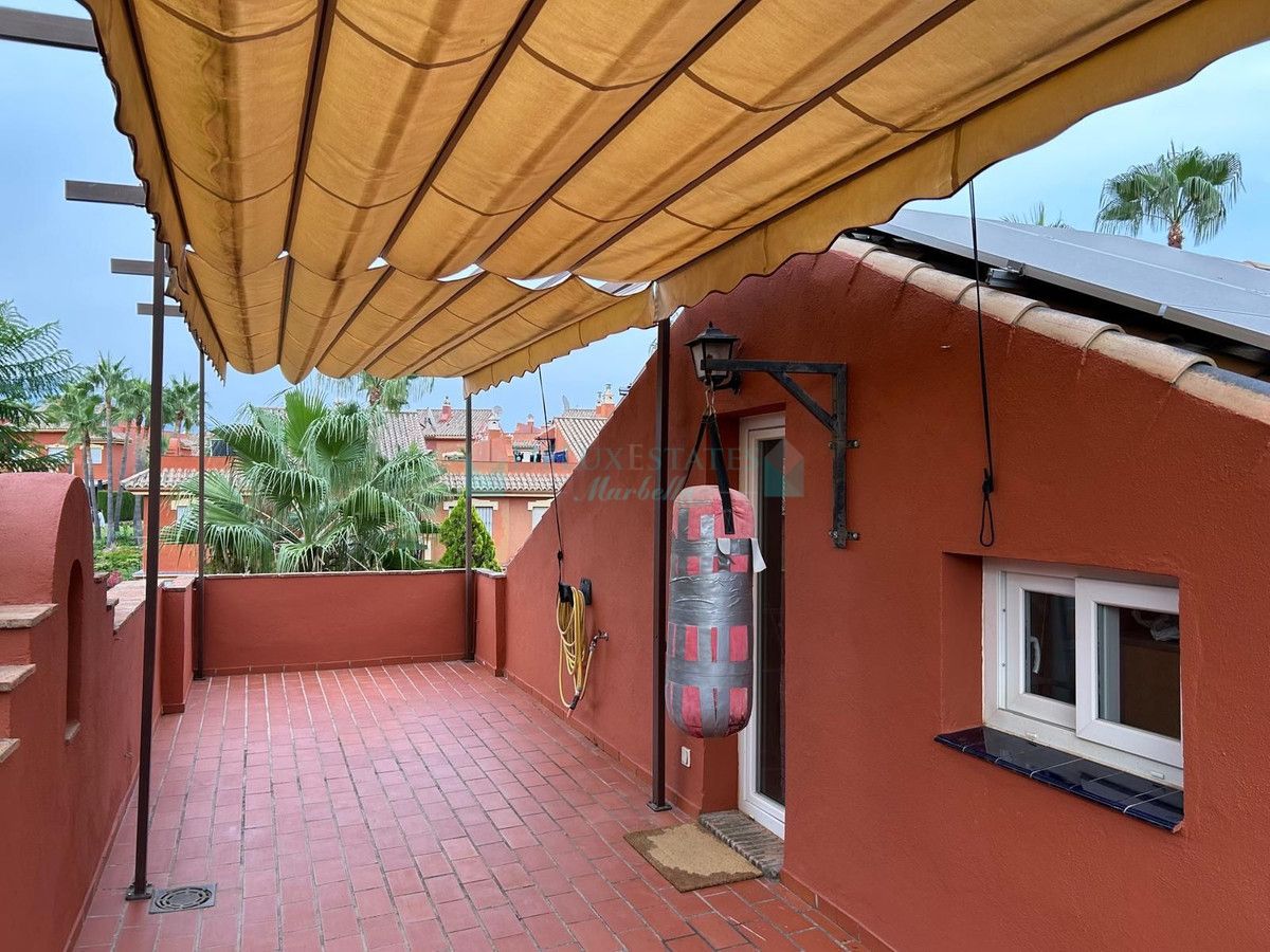 Adosado en venta en Benahavis