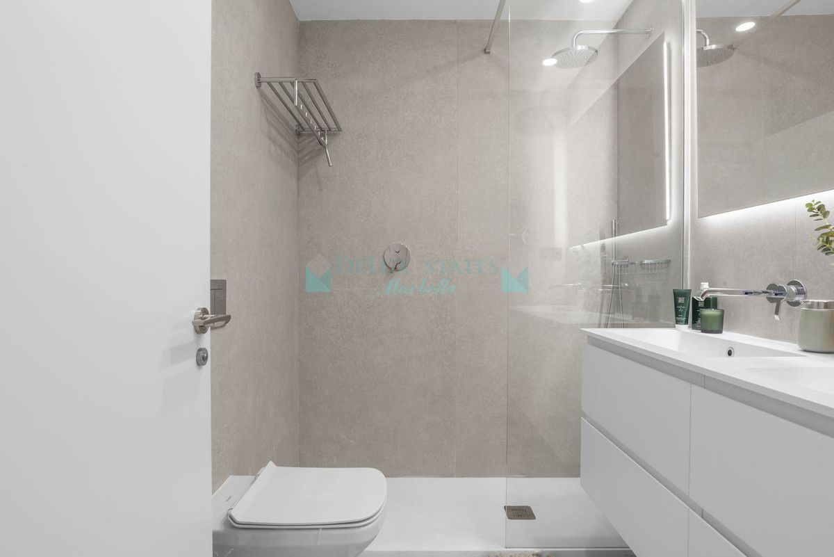 Ground Floor Apartment for sale in Los Altos de los Monteros, Marbella East