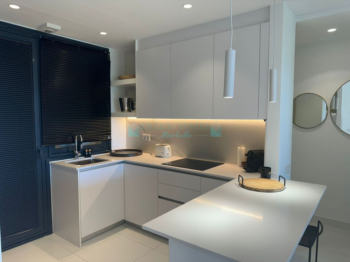 Apartment for sale in Benahavis