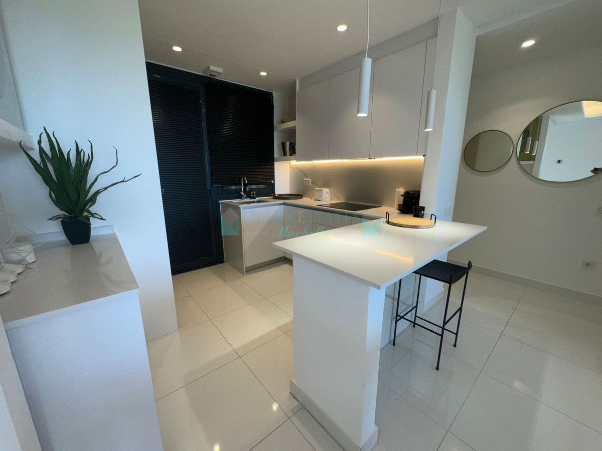 Apartment for sale in Benahavis