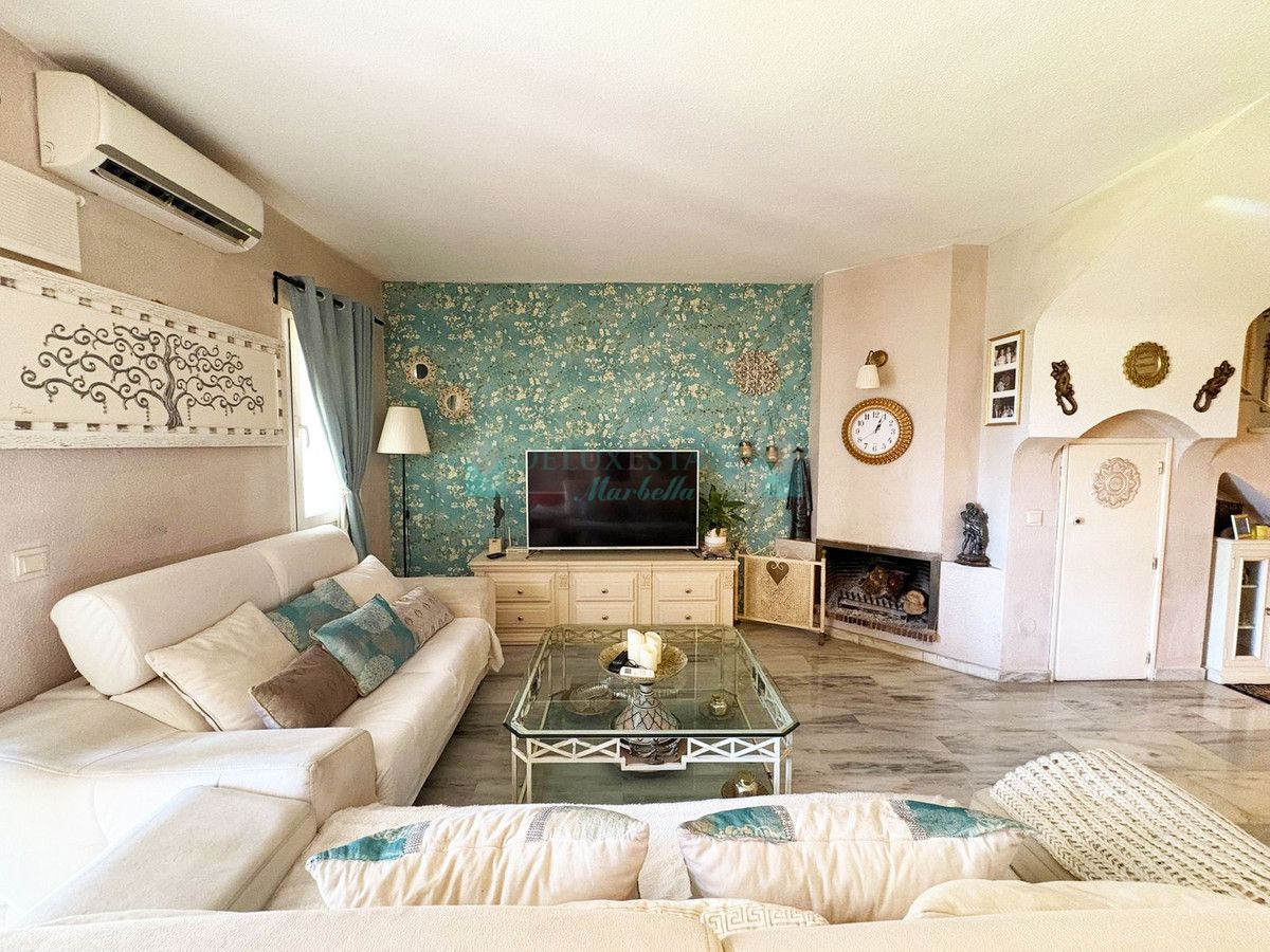 Semi Detached Villa for sale in Bel Air, Estepona