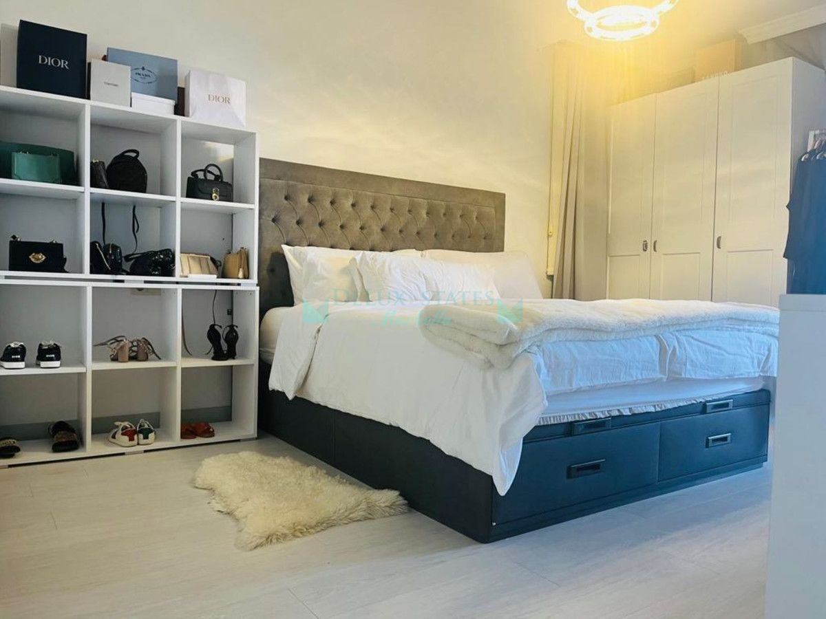 Apartamento en venta en Estepona