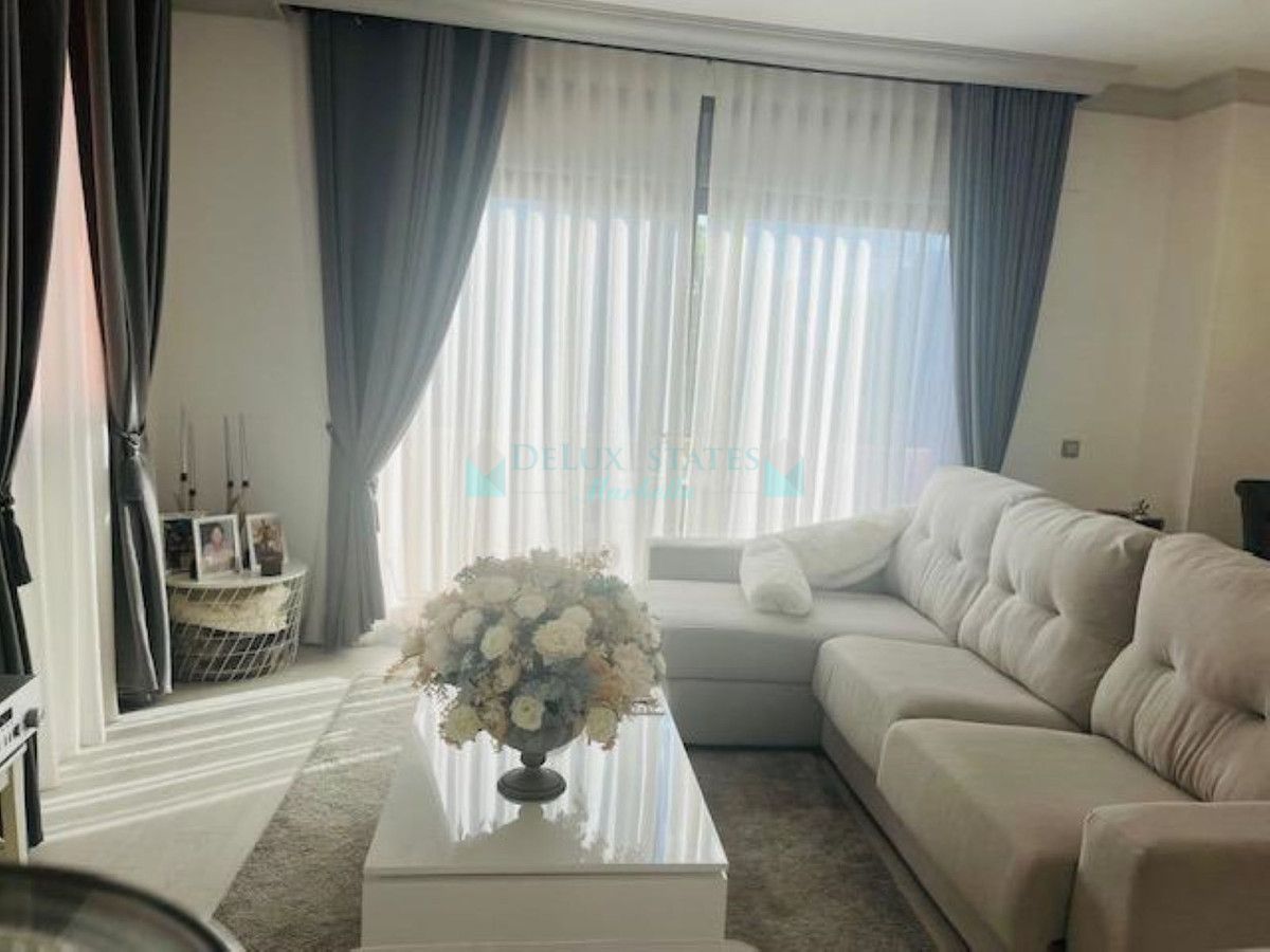 Apartamento en venta en Estepona