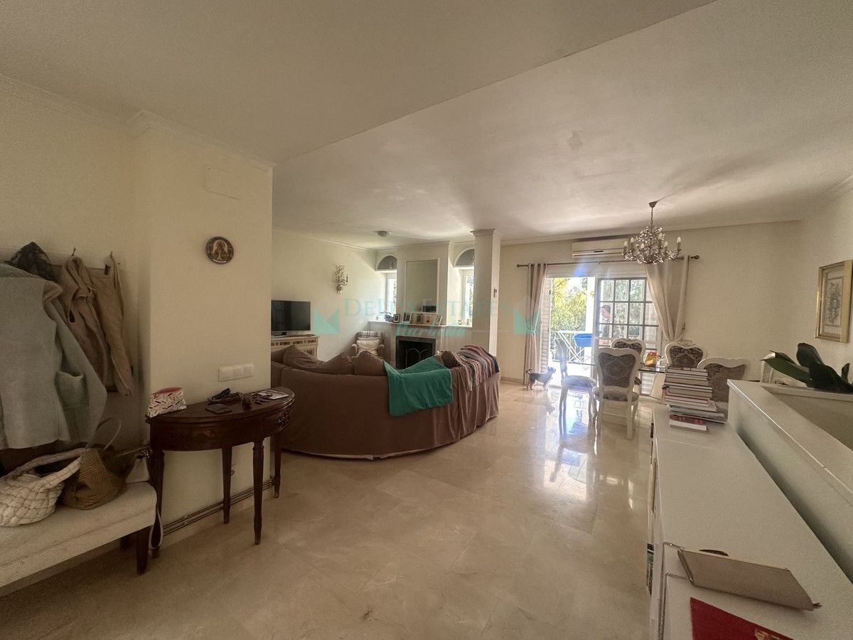 Town House for sale in Aloha, Nueva Andalucia