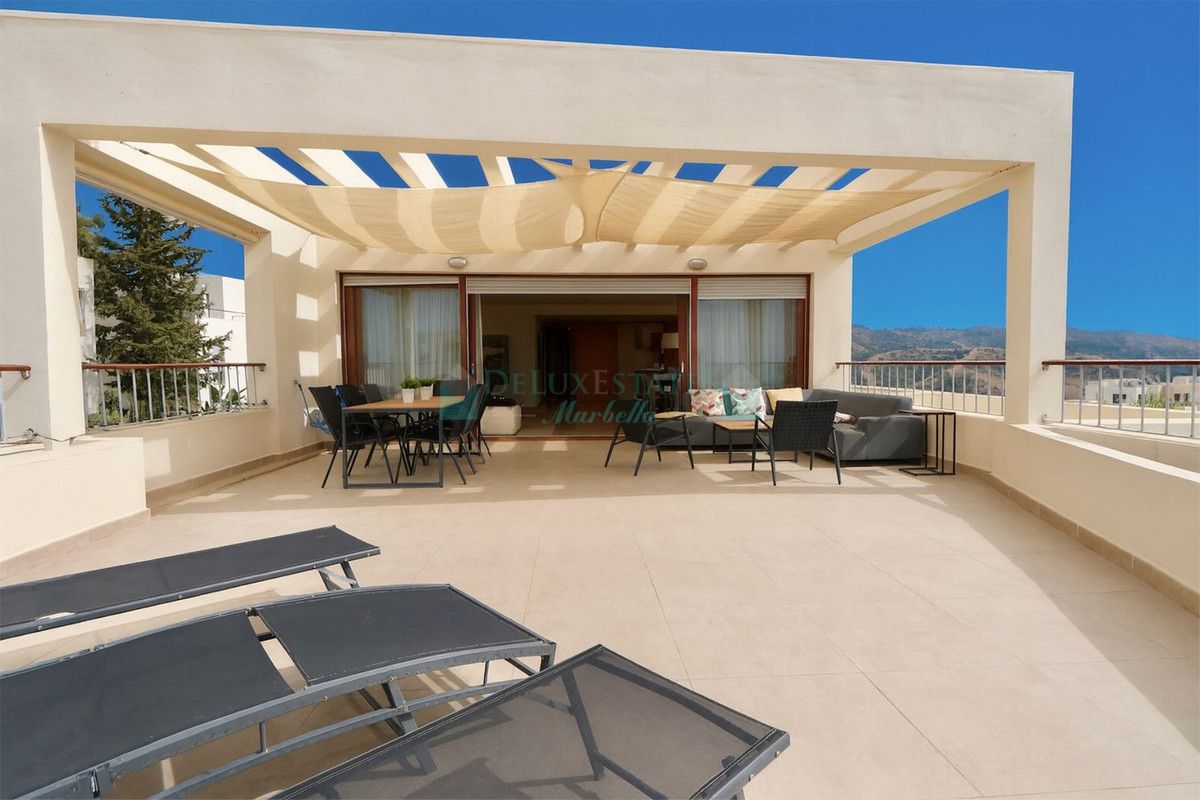 Penthouse for sale in Los Altos de los Monteros, Marbella East