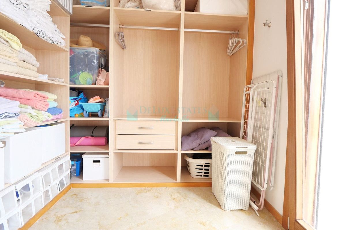 Penthouse for sale in Los Altos de los Monteros, Marbella East