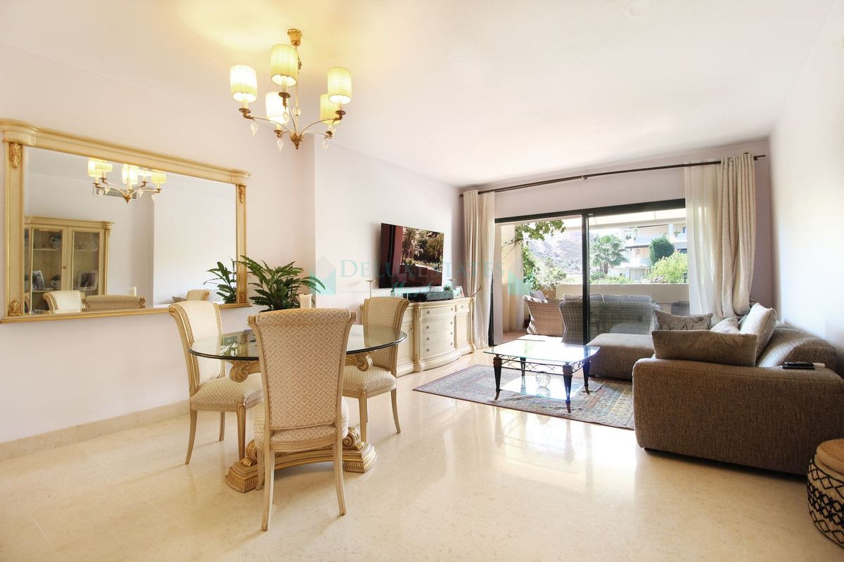 Ground Floor Apartment for sale in Benahavis